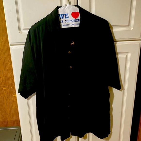 Beautiful Tommy Bahama Button up Shirt - Picture 1 of 3